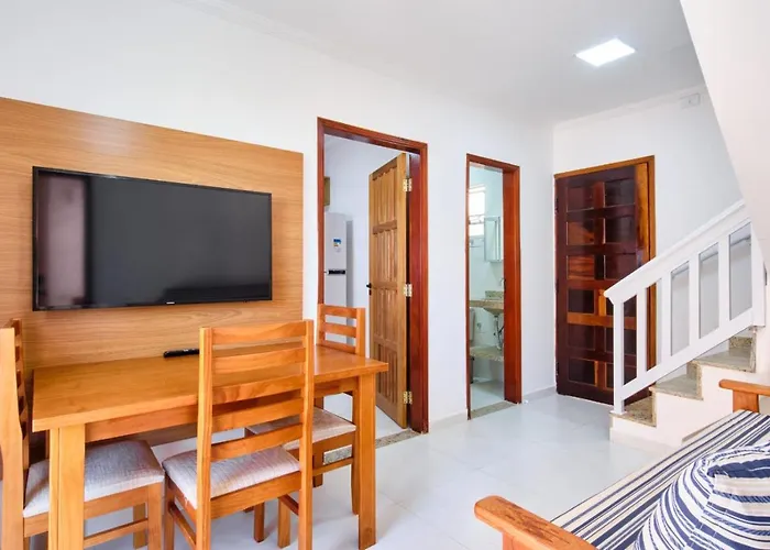 bem equipado com ar condicionado e churrasqueira a 100 metros da praia - 02 dormitórios - Edifício Água Viva